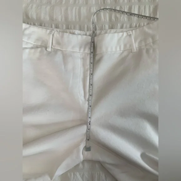 Liz Claiborne White Cropped Pants - Picture 12 of 16